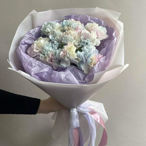 Букет из акварельных диантусов