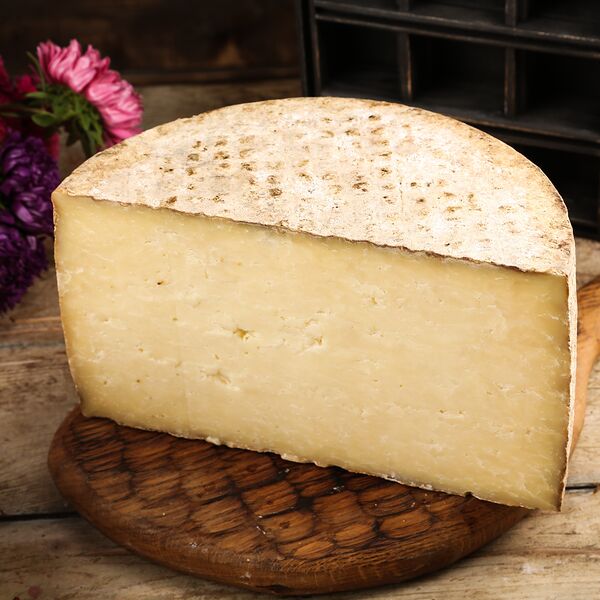 Сыр Чеддер выдержки 12 месяцев