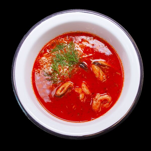 Борщ с креветками и мидиями