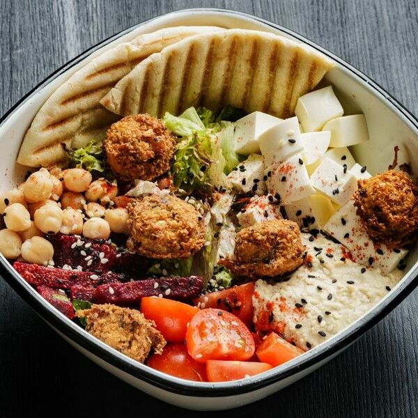 Салат хумус со свеклой