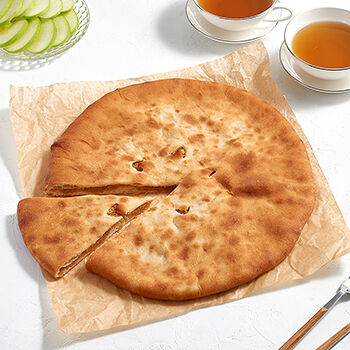 Пирог осетинский с яблоками постный от шеф-пекаря