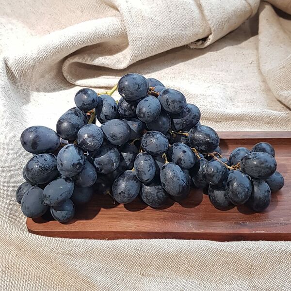 Виноград кишмиш черный (Danilovskymarket)