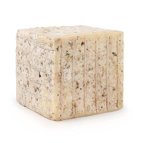 Сыр мягкий Lowenburg 50% с благородной голубой плесенью Kaseschloss, Россия