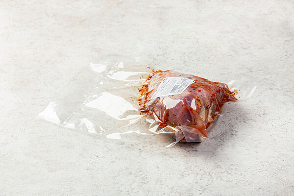 Голень индейки в маринаде