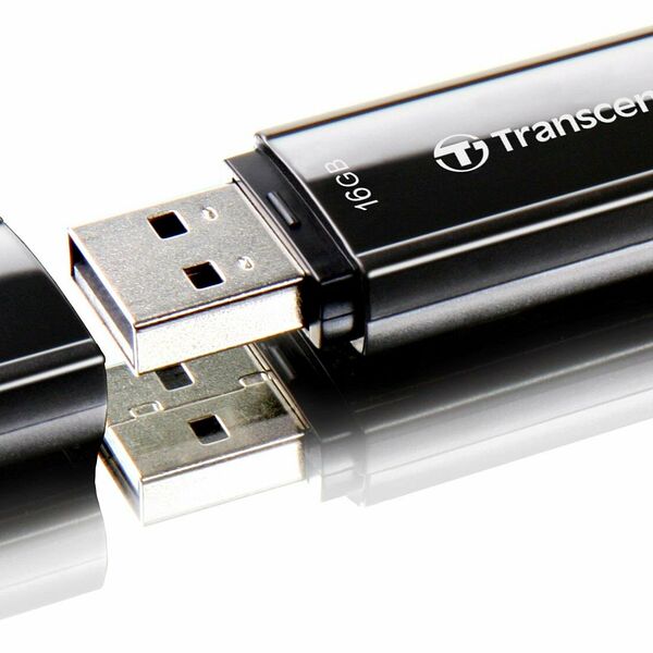 Флеш-память Transcend JetFlash 700, 16Gb, USB 3.1 G1, чер, TS16GJF700