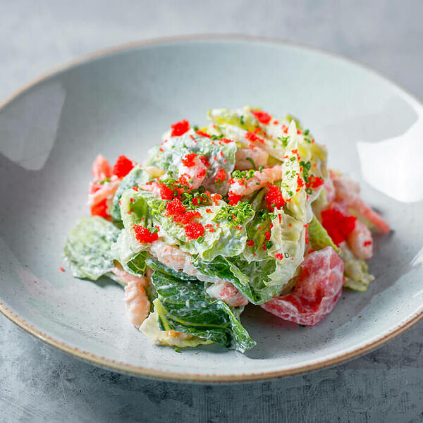 Салат с Магаданской креветкой в кокосовом соусе