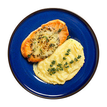 Медальон из лосося атлантического (сёмги) жареный с картофельным пюре