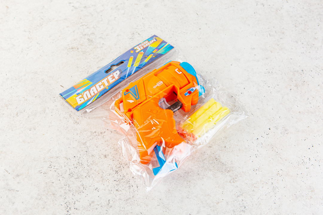 

Игрушка Бластер с 3-мя пулями