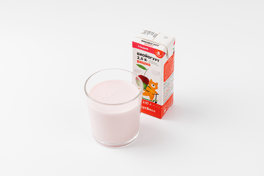 

Биойогурт детский с вишней 2,5% 210 г