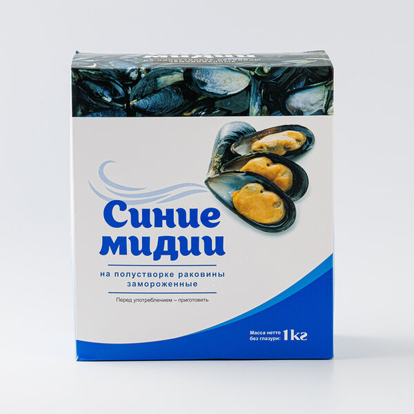 Мидии синие на полустворке раковины, замороженные