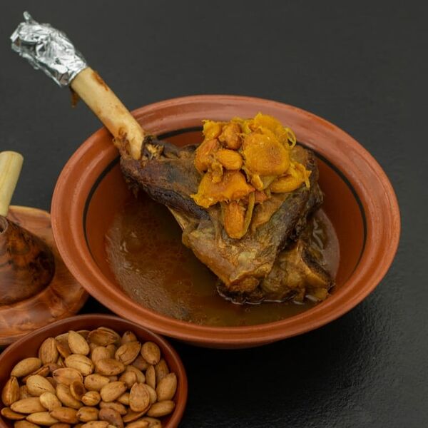 Тажин ножка ягненка с миндалем