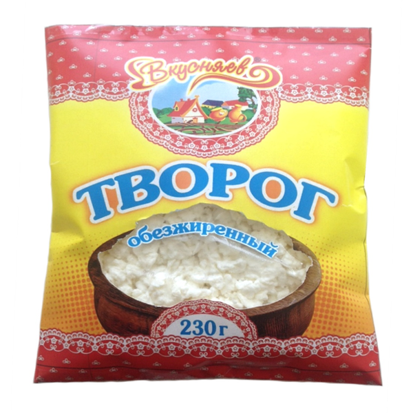 Творог Вкусняев обезжиренный 0,5%