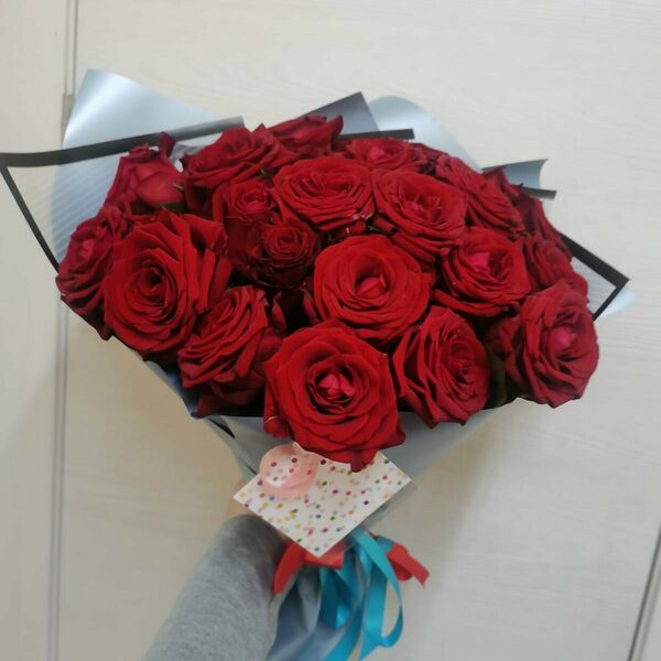 Только роза