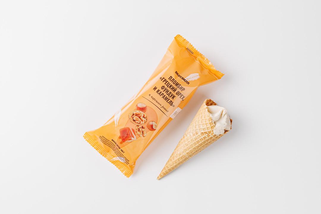 

Пломбир Грецкий орех, фундук и карамель в ваф. рожке 100 г