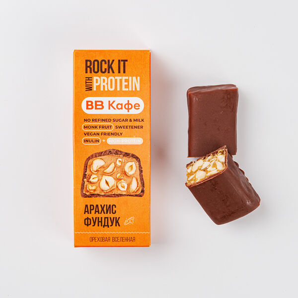 Батончик протеиновый арахисовый с фундуком в шоколаде, кафе