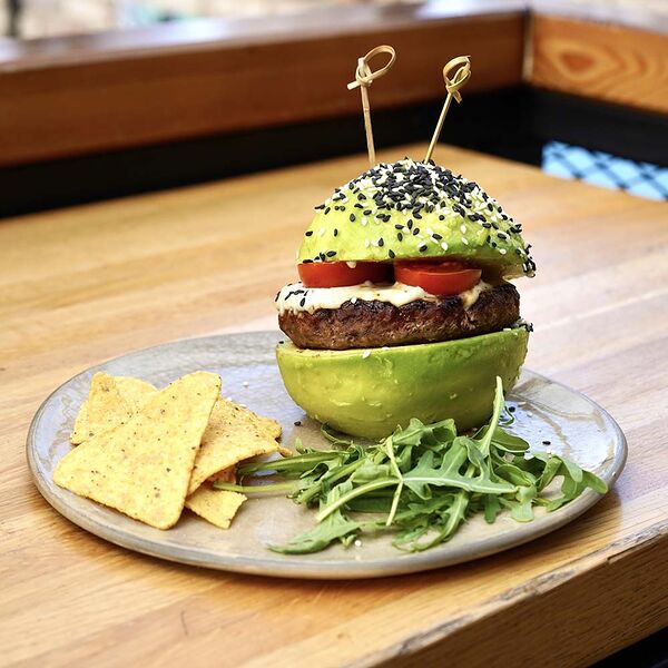 Фитнес-бургер с мраморной говядиной