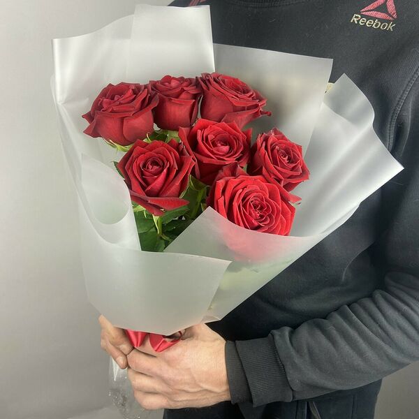 Букет из 7 красных роз