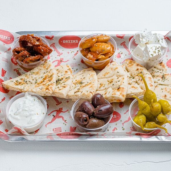 Мезе на компанию