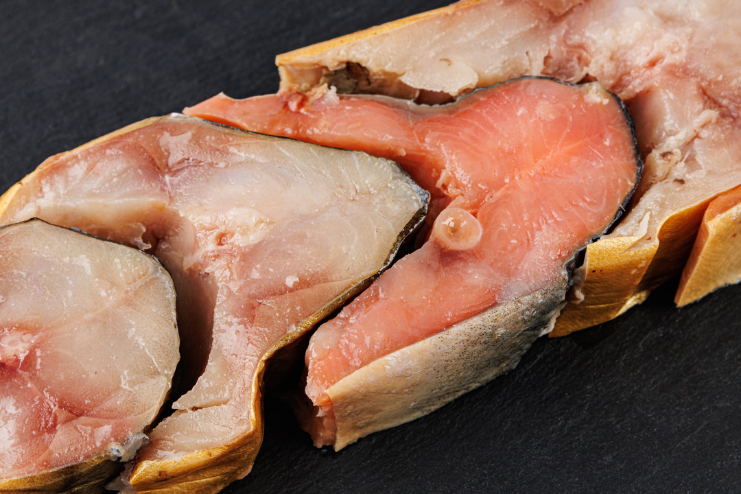 

Ассорти рыбное холодного копчения из скумбрии и горбуши 250 г