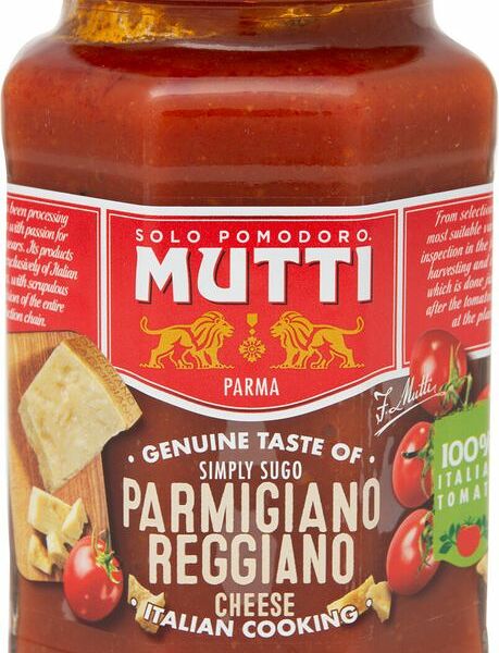 Соус томатный Mutti с сыром пармиджано реджано, 400г