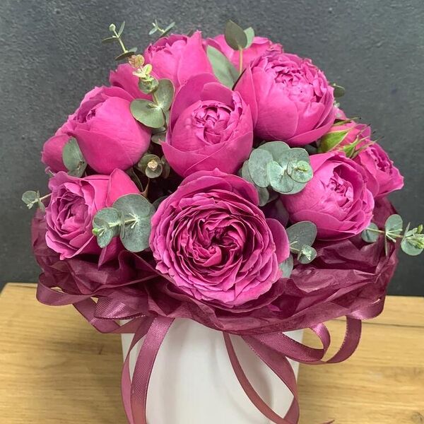 Бокс пионовидных роз мисти бабблз