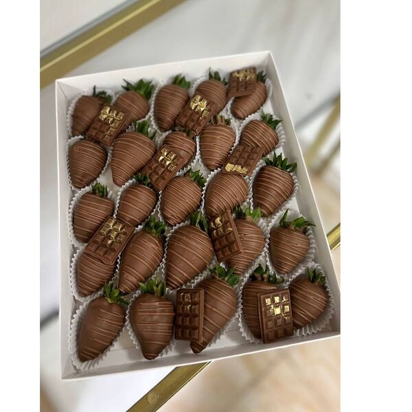 Клубника в шоколаде Classic