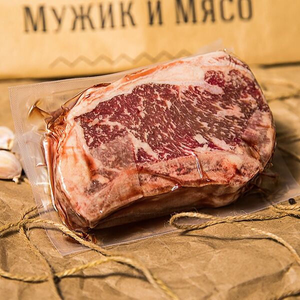 Стейк стриплойн (нью-йорк) на кости праймбиф