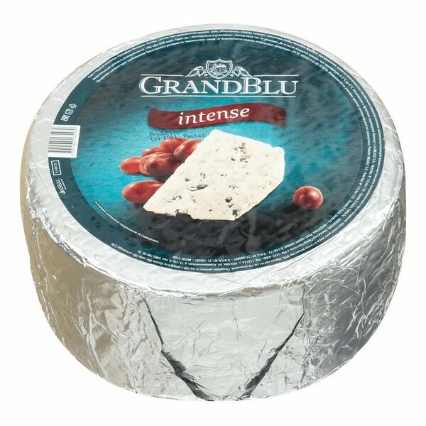 Сыр мягкий Milkana intense (Милкана интенс) с голубой плесенью ТМ GrandBlu 