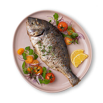 Дорада маринованная для гриля (тушка потрошёная с головой)