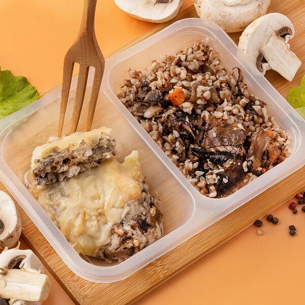 Жульен с курицей и грибами и гречневой кашей