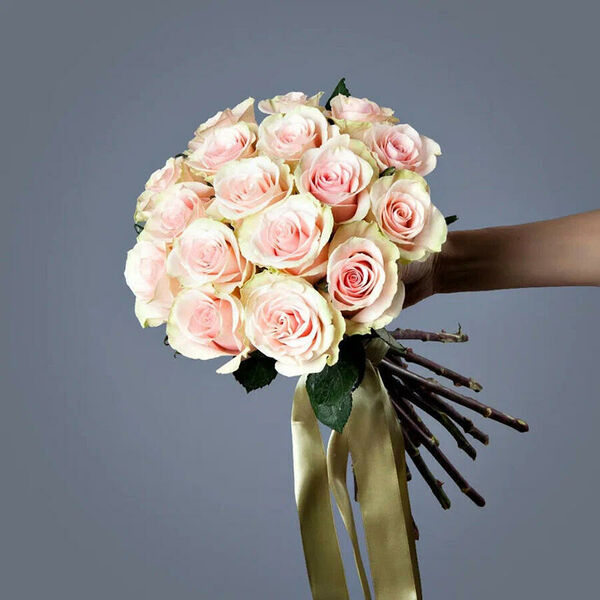 Монобукет 17 Роз Absolut In Pink под ленту