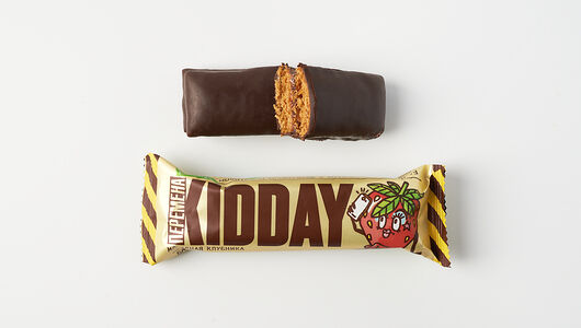 Батончик в шоколаде Kidday с начинкой Клубника _РП