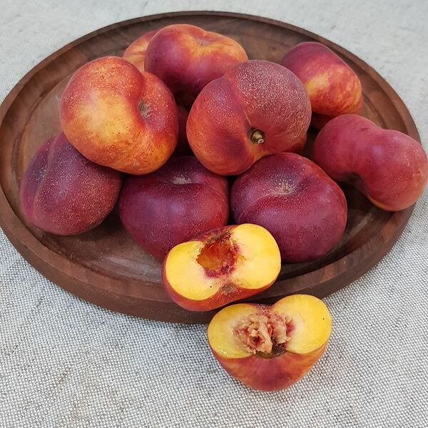 Нектарины плоские (Danilovskymarket)