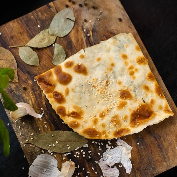 Кутабы с зеленью и сыром