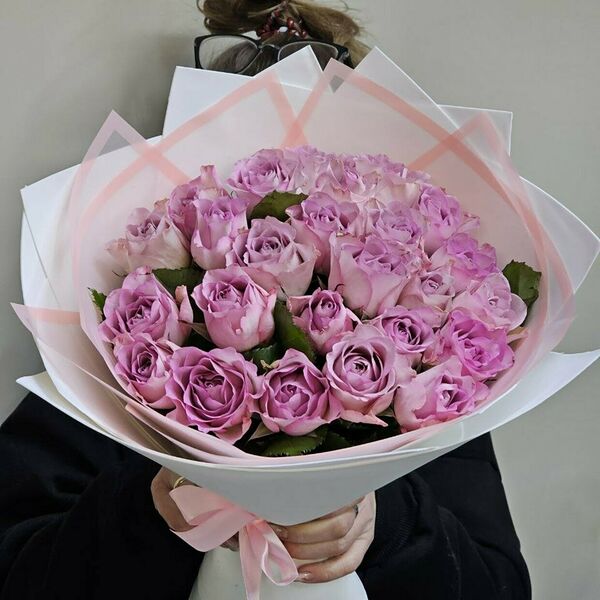 Букет с сиреневой розой