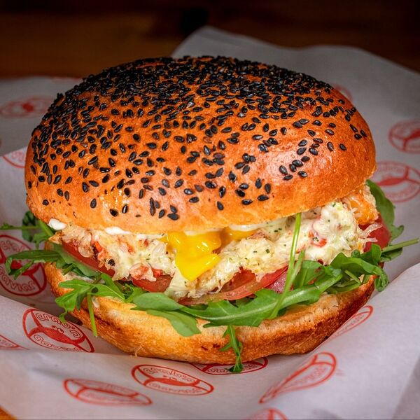 Бургер с камчатским крабом