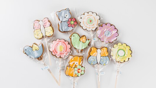 

Пряник имбирный на палочке в ассортименте