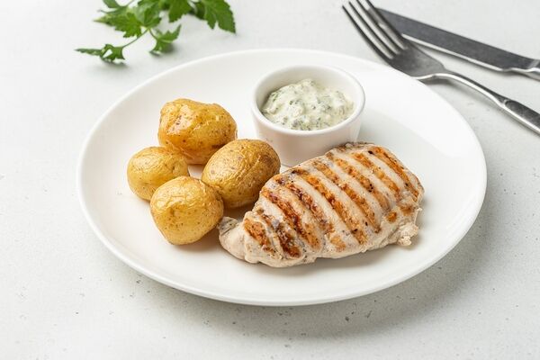 Грудка куриная с картофелем по-деревенски