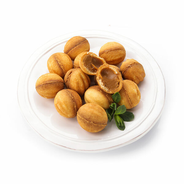 Орешки с варёной сгущёнкой