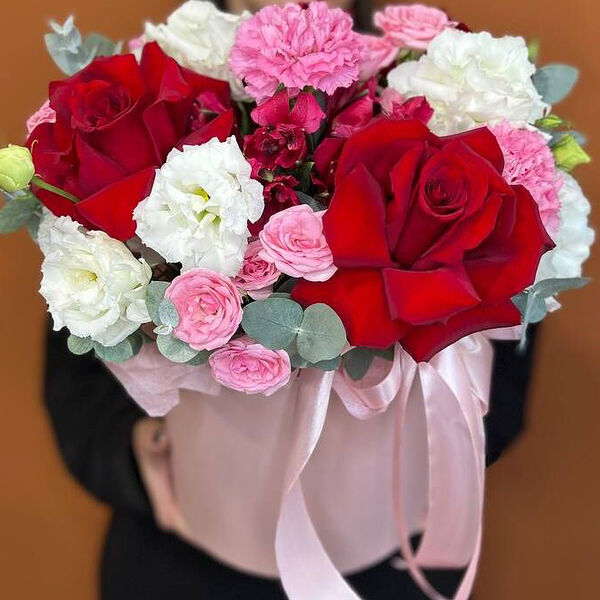 Авторская композиция в шляпной коробке №1