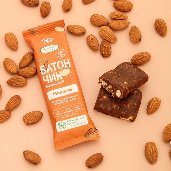 Финиковый батончик батончик с миндалем