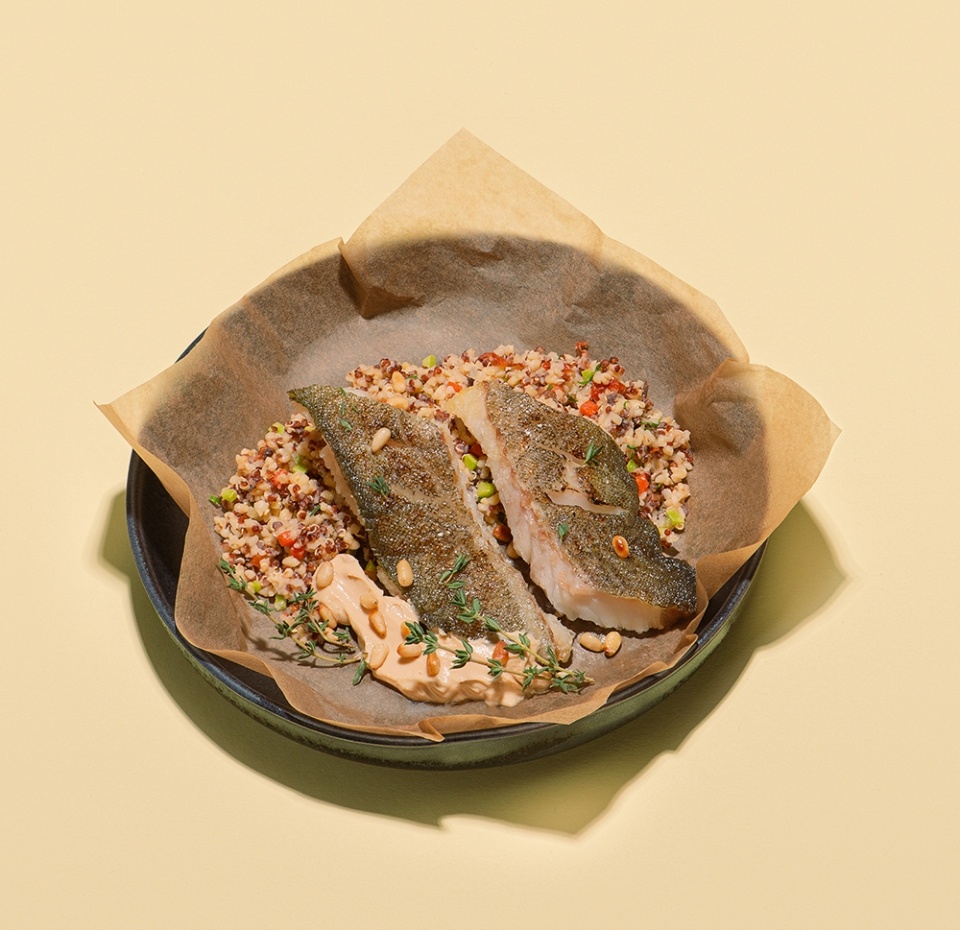 

Филе-кусок палтуса с кожей с киноа и ореховым соусом, 260 г