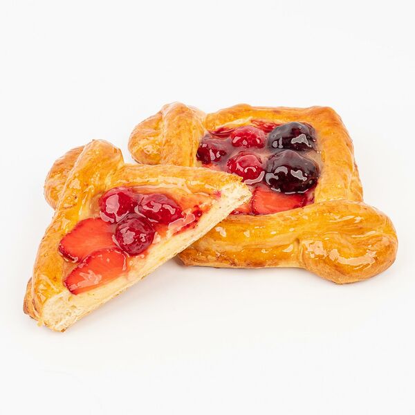 Датская булочка Малина-ежевика-клубника