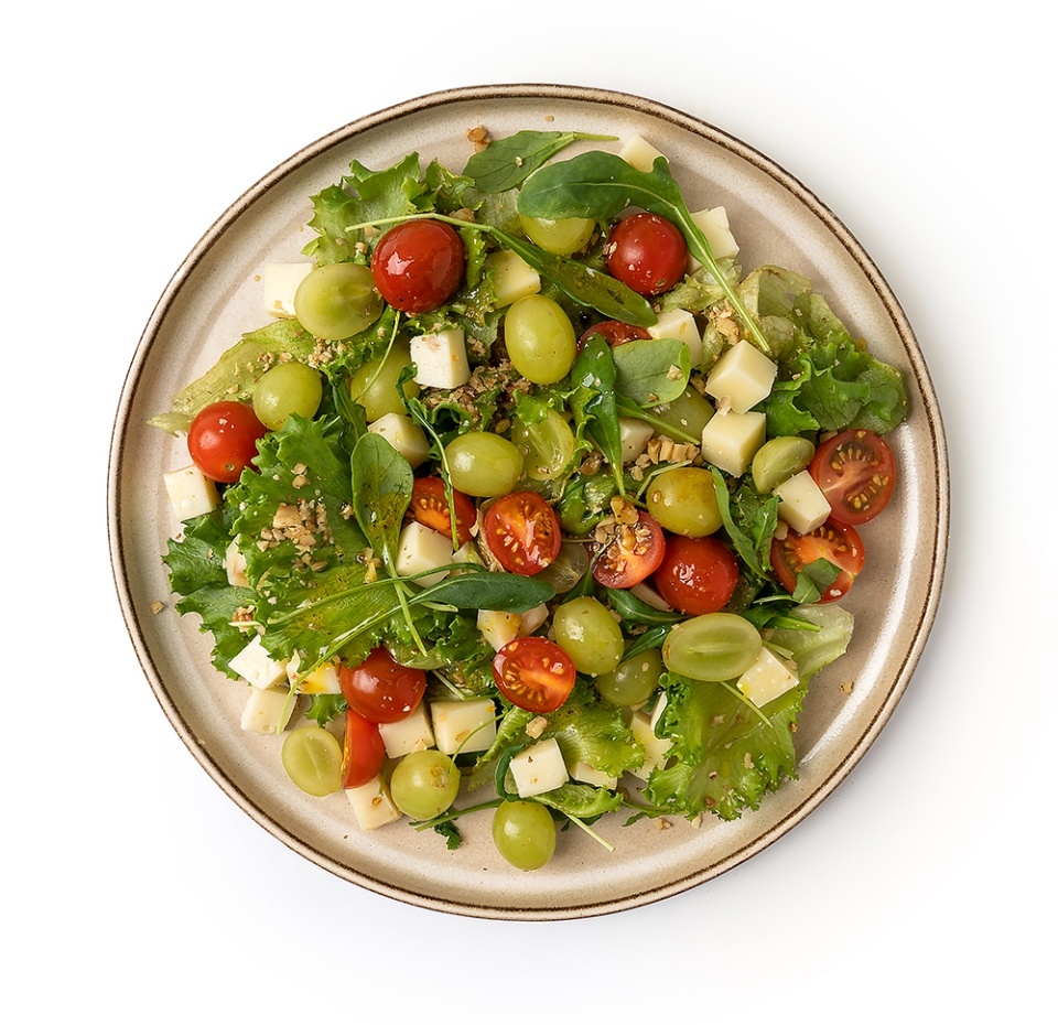 

Салат От бренд-шефа АВ с сыром качотта руколой и виноградом вес