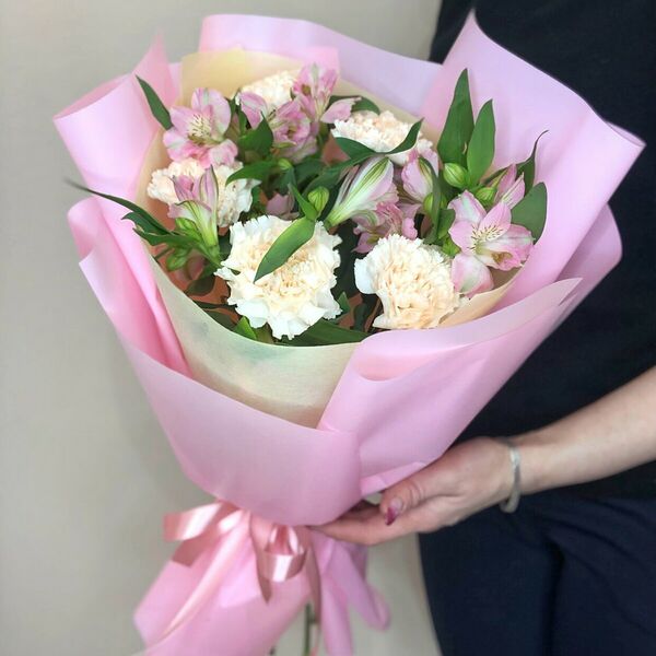 Букет Диантусов и Альстромерий