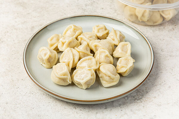 Пельмени отварные с курицей