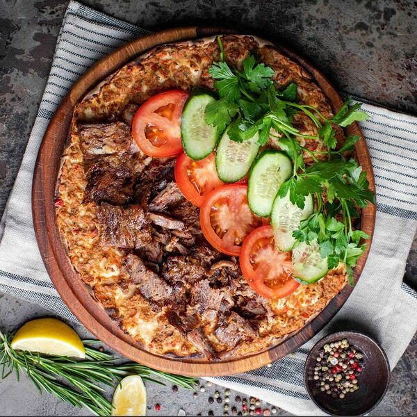 Донер в лахмаджуне с говядиной