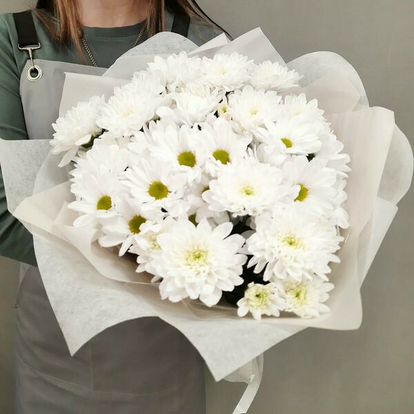 7 хризантем в оформлении