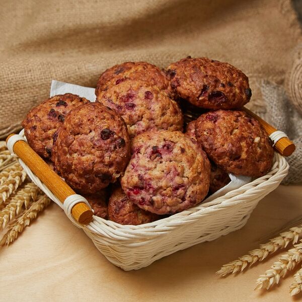 Печенье овсяное с брусникой