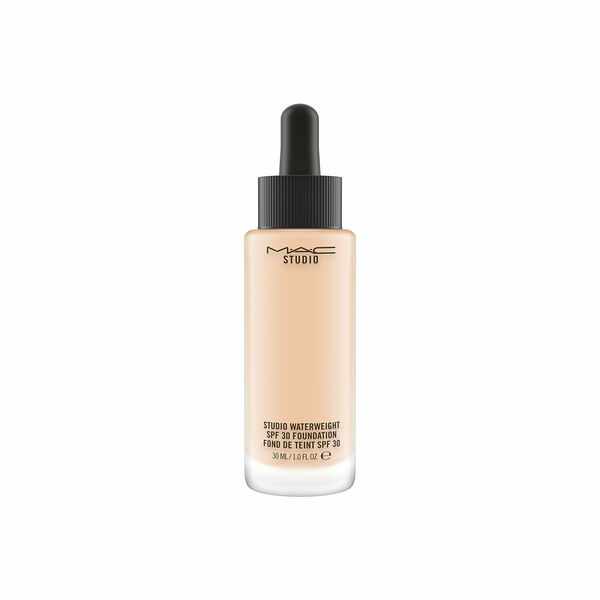 MAC Studio Waterweight Foundation Тональная основа SPF 30, 30 мл, NC 15